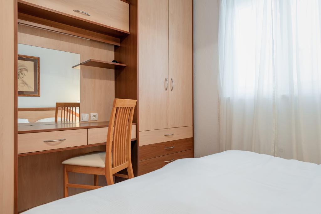 Apartments Apartmani Pintar ミミツェ エクステリア 写真