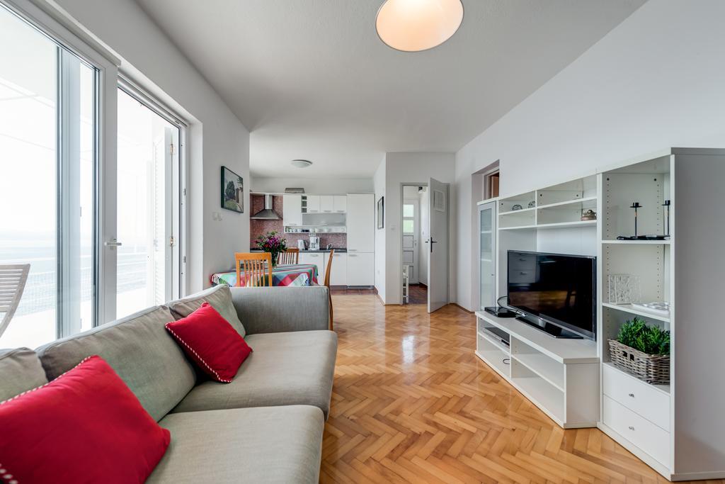 Apartments Apartmani Pintar ミミツェ エクステリア 写真