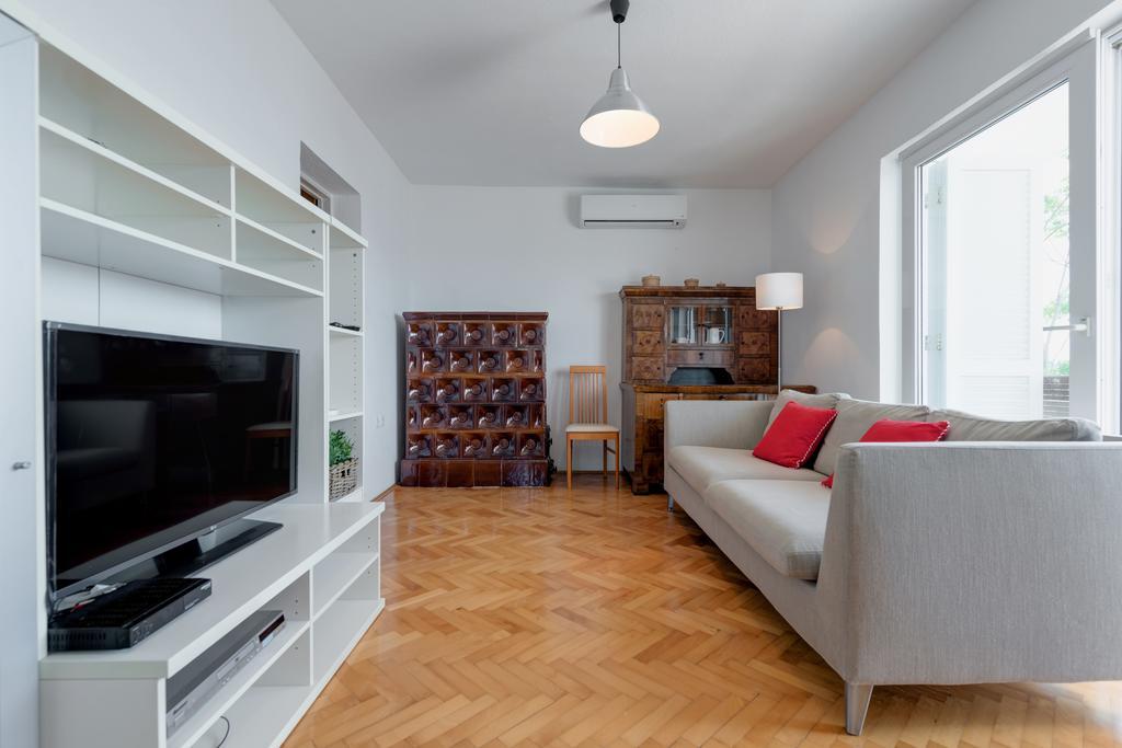 Apartments Apartmani Pintar ミミツェ エクステリア 写真