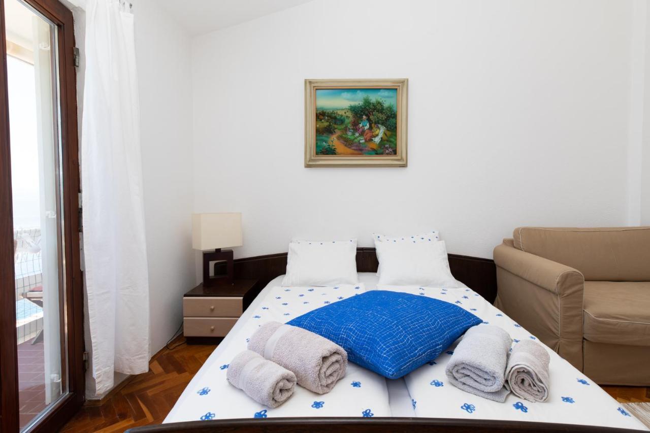 Apartments Apartmani Pintar ミミツェ エクステリア 写真